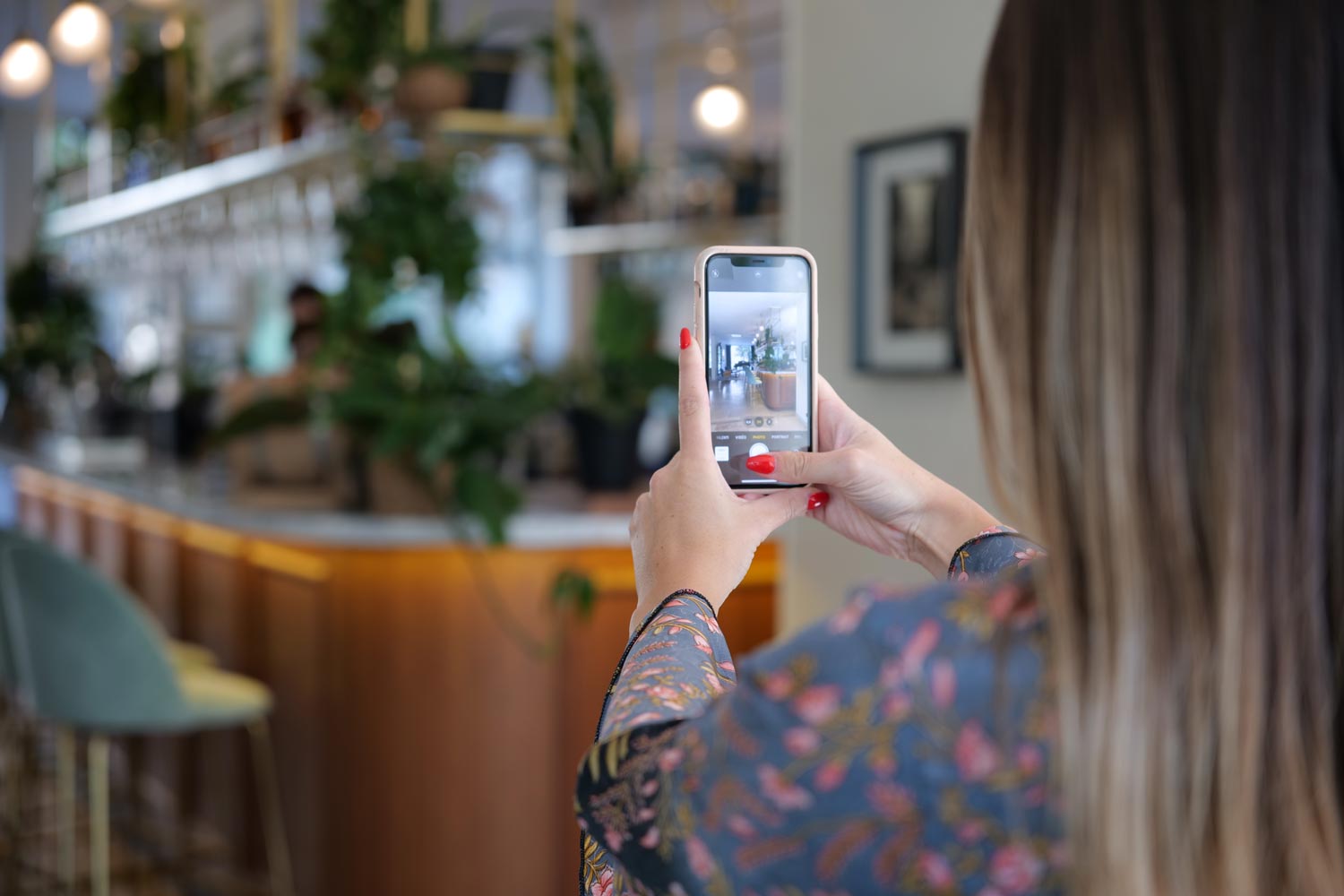 https://www.atelierdotcom.com/wp-content/uploads/2022/04/Atelier-dotcom-agence-communication-digital-pour-hotels.jpg