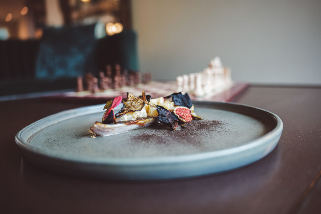 Shooting photo de la carte automne avec des produits de saison