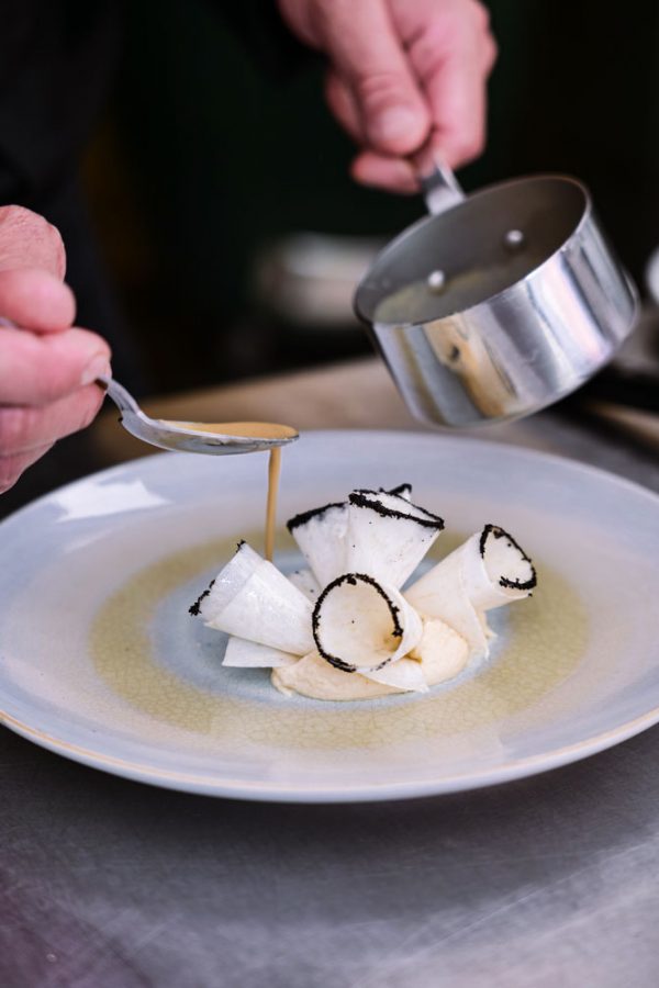 Shooting-photo-carte-ete-2023-restaurant-arco-dressage-en-cuisine