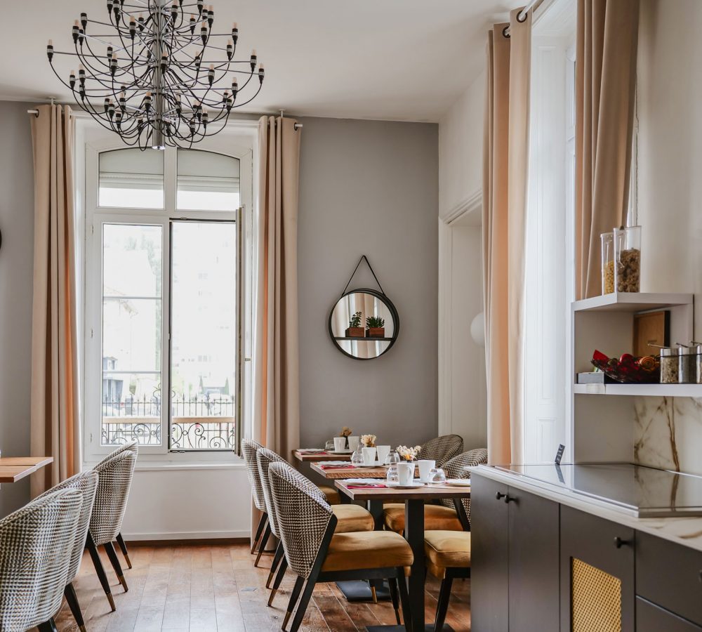 hotel-petit-dejeuner-trois-etoiles-atelierdotcom-shooting-espaces-vides